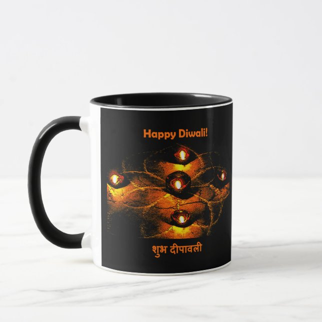 Caneca Happy Diwali Diya Lights e Hindi Greeting (Esquerda)