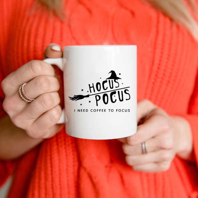 Caneca Hocus Pocus Preciso de Café para Focar Halloween (Criador carregado)