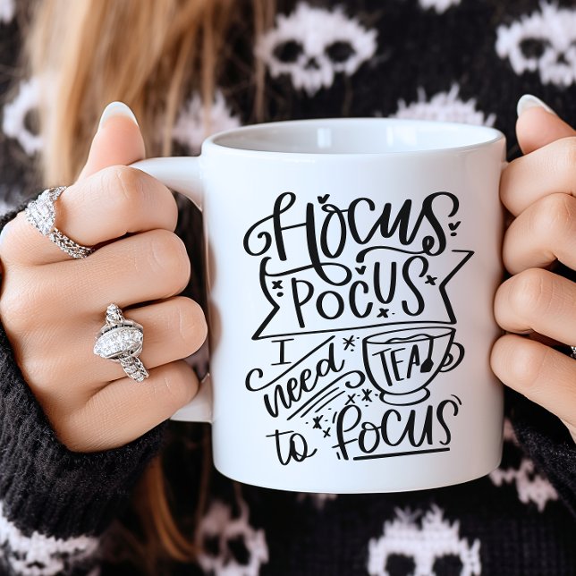 Caneca Hocus Pocus Preciso de Chá (Black Halloween Hocus Pocus Tea Cup)