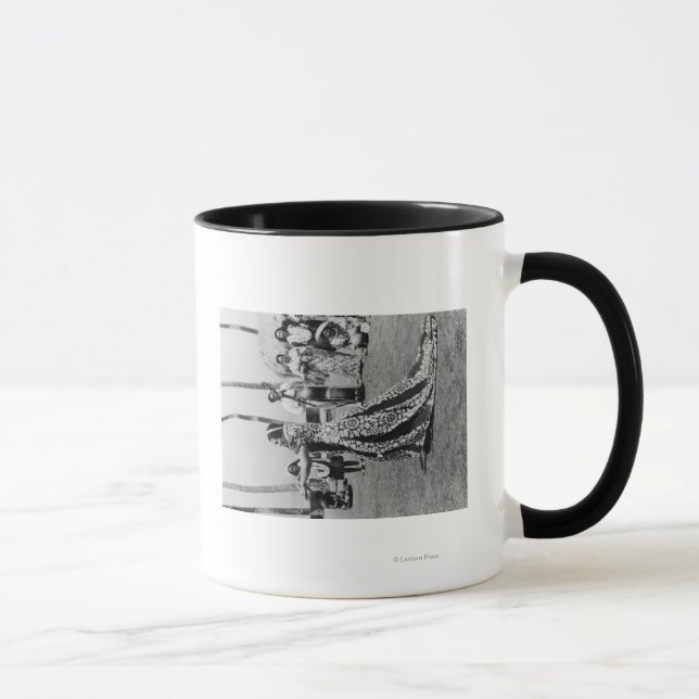 Caneca Holoku Hula Dancer com fotografia Banda no Havaí (Direita)