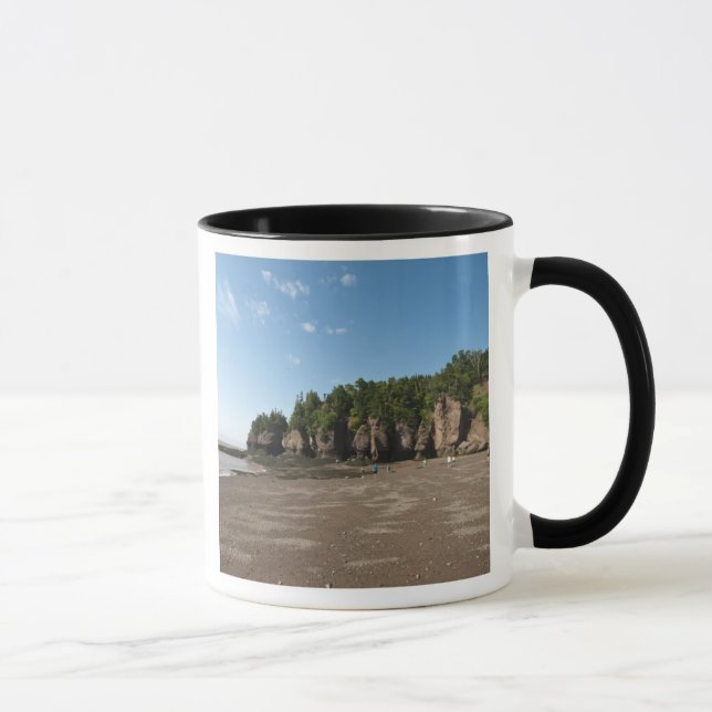 Caneca Hopewell Rocks e o Ocean Tidal Exploration (Direita)