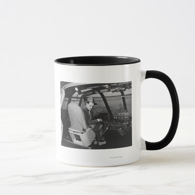 Caneca Howard Hughes em Spruce Goose Wooden Plane (Direita)