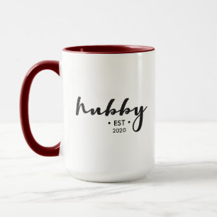 Caneca Hubby de Script Moderno do Ano Personalizado
