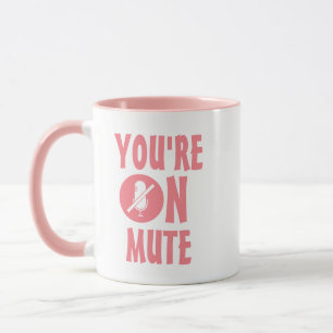 Caneca Humor Rosa e Branco   Você está em uma citação eng
