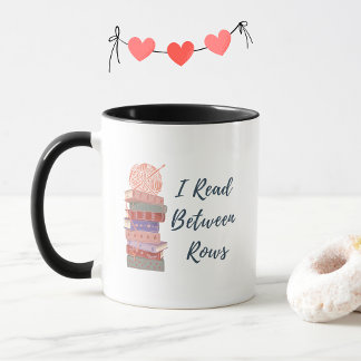 Caneca I Read Between Rows Crochet Knitting Book Lover