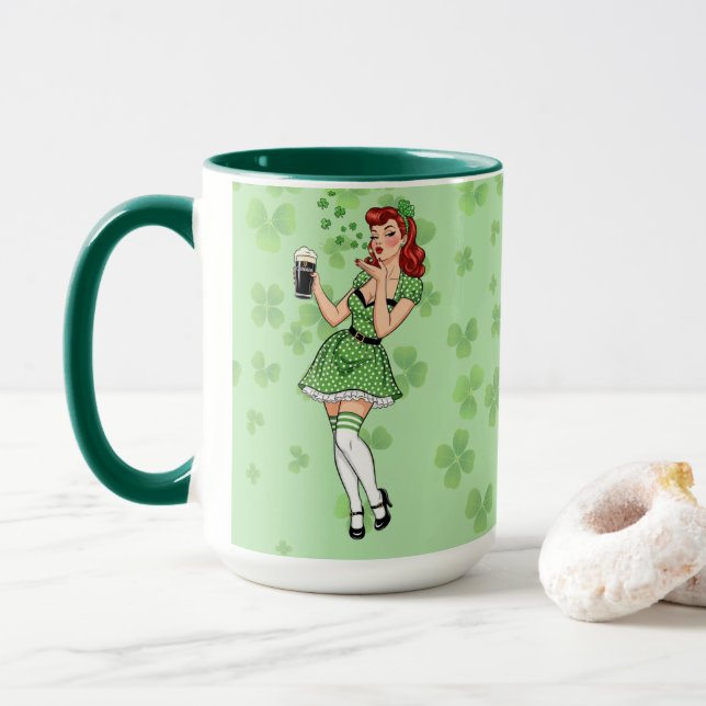 Caneca Ícone Irlandês Amante de Cerveja (Com Donut)