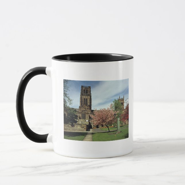 Caneca Ideia do exterior, construída 1093-1280 (Esquerda)