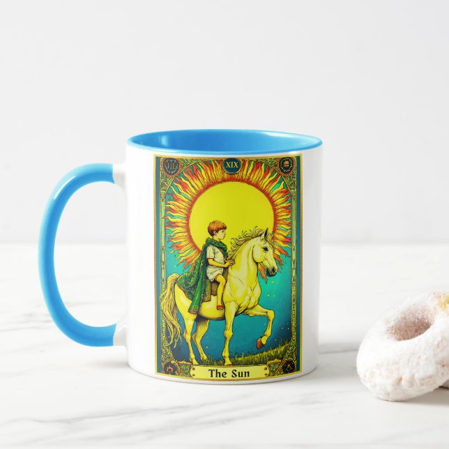 Caneca Ilustração de Carta de Tarot, O Sol (Com Donut)
