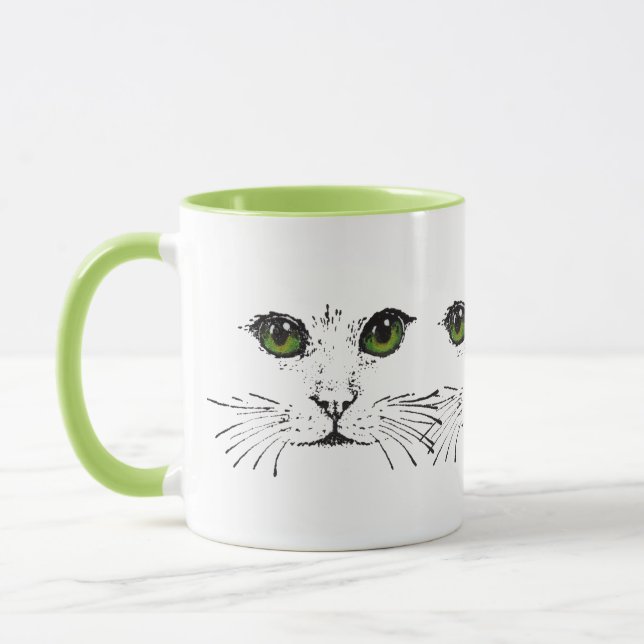 Caneca Ilustração em Olhos Verdes Brilhantes Rostos de Ga (Esquerda)