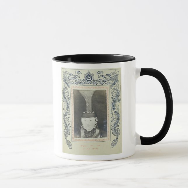 Caneca Imperatriz ela Tsu da dinastia de Yuan (Direita)
