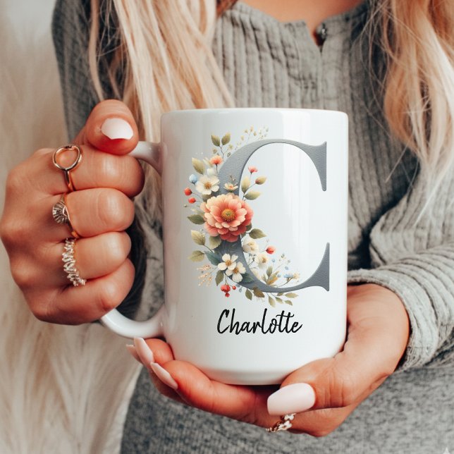 Caneca Inicial de Flores Selvagens Personalizadas  (wildflower mug, custom name mug, personalized floral mug, monogram coffee mug, birth flower mug,)