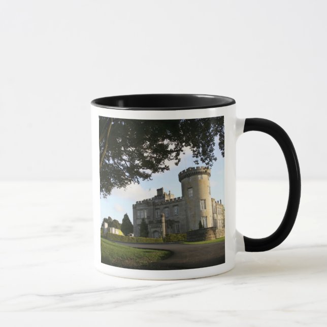 Caneca Irlanda, a entrada lateral do Castelo Dromoland. (Direita)