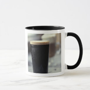 Caneca Irlanda. Cerveja preta.