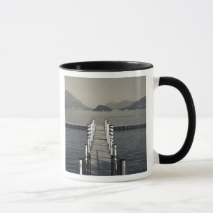 Caneca Itália, Província de Como, Tremezzo. Pier do lago.