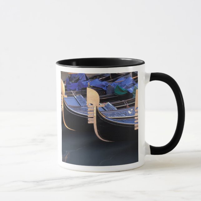 Caneca Itália, Vêneto, Veneza. Fileira de Gôndolas. (Direita)