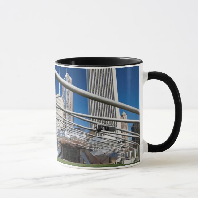 Caneca Jay Pritzker Pavilion, Millennium Park (Direita)