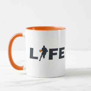 Caneca Jogador de basquete dribble com bola de laranja