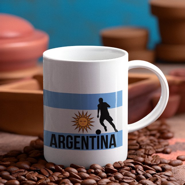 Caneca Jogador de futebol da Bandeira argentina usa ponto (Criador carregado)