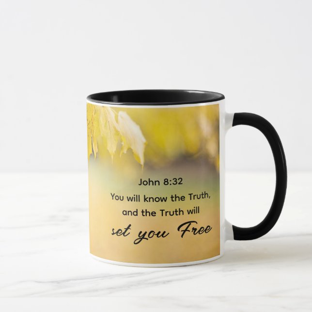 Caneca John 8:32 A Verdade lhe dará Bíblia GRATUITA Verse (Direita)