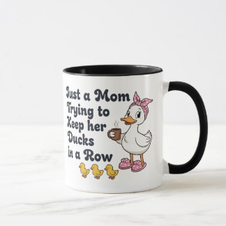Caneca Just A Mom Trying To Keep Her Ducks In A Row Funny