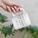 Caneca Karma consegue tudo o que merece<br><div class="desc">Divertido,  separado ou recém-solteiro amigo engraçado Karma ganha tudo que você merece da tipografia moderna em preto e branco. Simples presente</div>