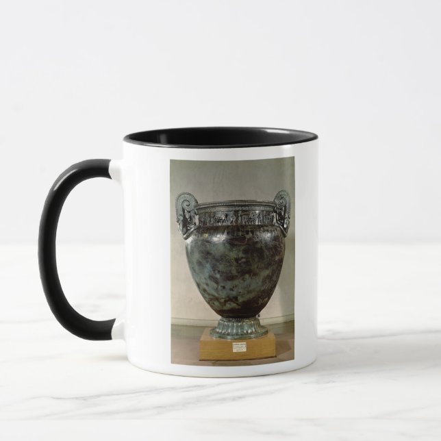 Caneca Krater, do túmulo de uma princesa de Vix (Esquerda)