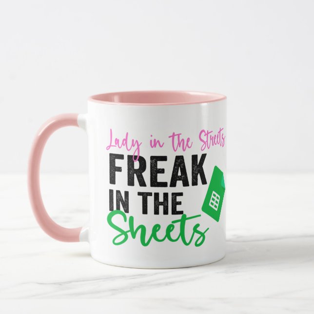 Caneca Lady in the Streets Freak in the Sheets (Esquerda)