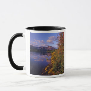 Caneca Lago Maskinonge no Parque Nacional Waterton Lakes