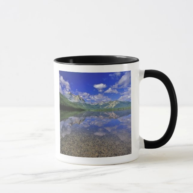Caneca Lago Stanley nas montanhas Sawtooth de Idaho (Direita)