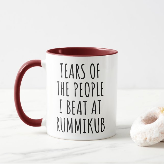 Caneca Lágrimas das Pessoas que eu espanco no Rummikub (Com Donut)