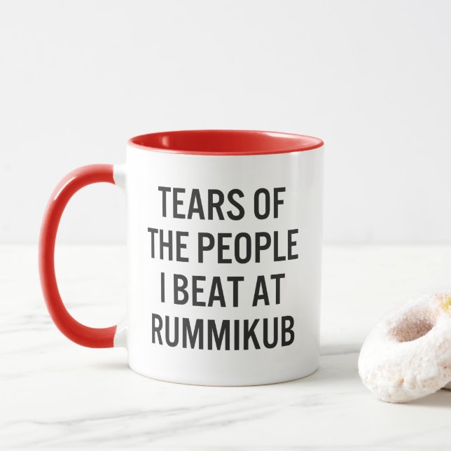 Caneca Lágrimas das Pessoas que eu venci no jogo do Rummi (Com Donut)