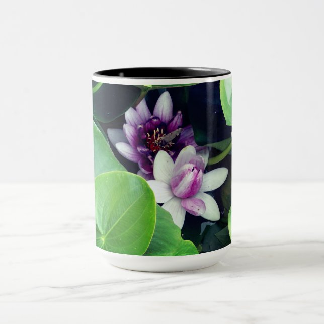 Caneca Lâmpadas de Água Rosa Fotografia Floral (Centro)