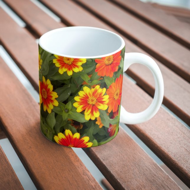 Caneca Laranja e Amarelo Zinnias Floral (In Situ Bench)