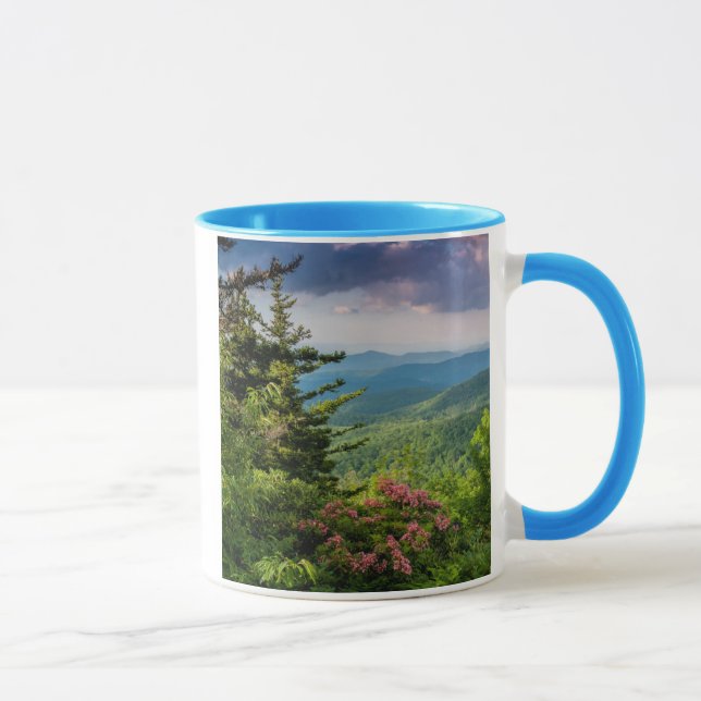 Caneca Laurel das Montanhas no Sunrise (Direita)