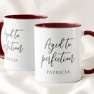 Caneca Letra Preta Simples Envelhecida à Perfeição Aniver