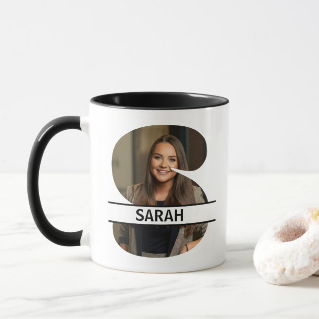 Caneca Letra 'S' com Foto e Nome Personalizados (Com Donut)