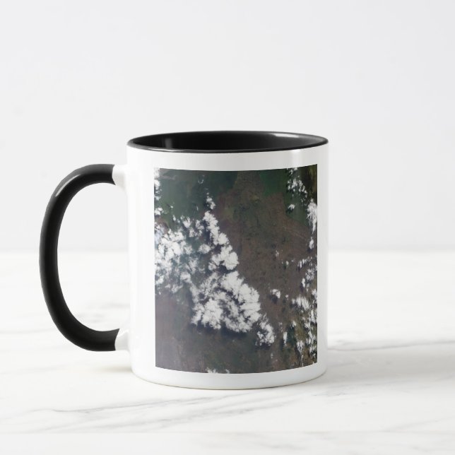 Caneca Levantamento de plumas do vulcão Nyiragongo na RDC (Esquerda)