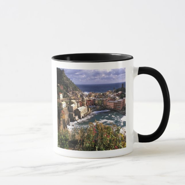 Caneca Linda vila de Vernazza no Cinque (Direita)