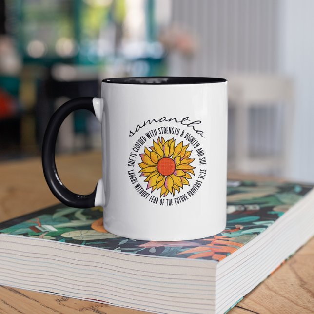 Caneca Lindo versículo bíblico de girassol Provérbios 31 (Criador carregado)