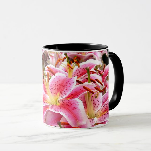 Caneca Lírios de Stargazer Rosa (Frente Esquerda)