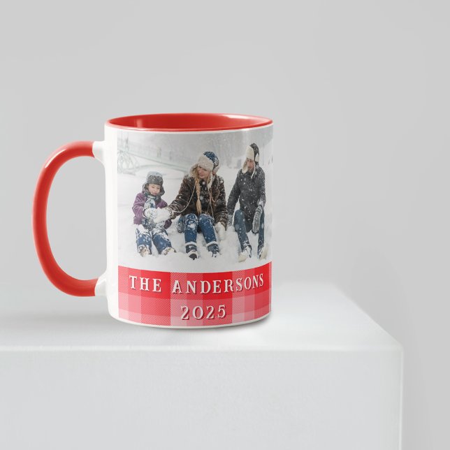 Caneca Listras diagonais xadrez vermelhas de Natal (Criador carregado)