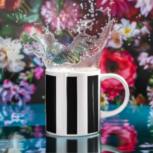 Caneca Listras Verticais Pretas e Brancas