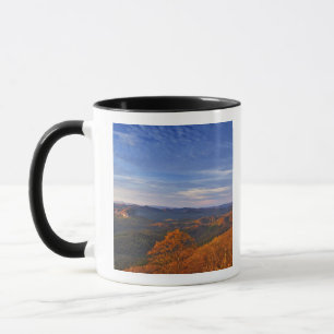 Caneca Looking Glass Rock ao nascer do sol no Pisgah