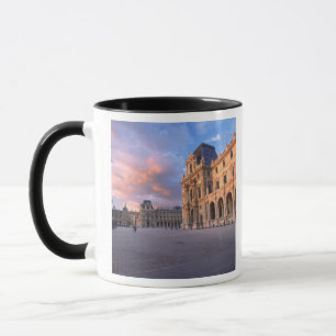 Caneca Louvre, Paris, França