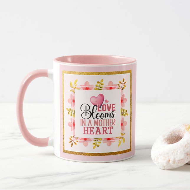 Caneca Love Blooms in a Mother's Pink Heart Floral  (Com Donut)