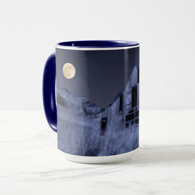 Caneca Lua Cheia Acima | Velho Celeiro Desgastado Pelo Te (Frente Esquerda)