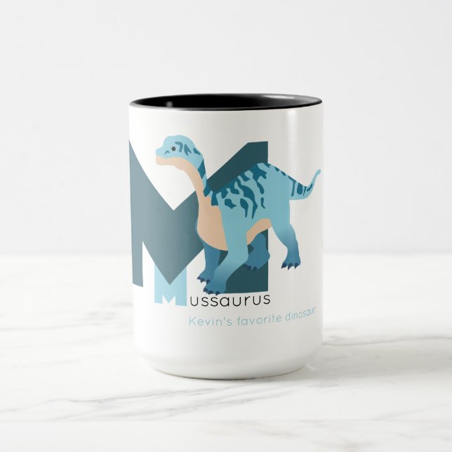 Caneca M como Mussaurus (Centro)