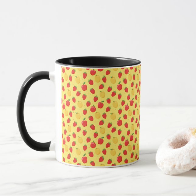 Caneca Maçãs Morango Fruta Cartoon em Amarelo (Com Donut)