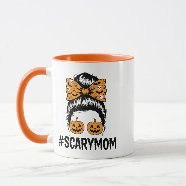 Caneca Mãe Assustadora de Coque Desgrenhado no Halloween (Esquerda)