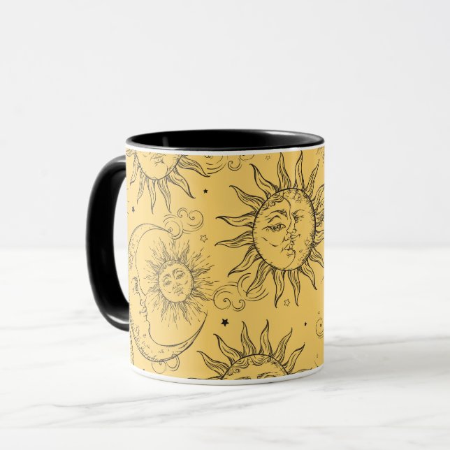 Caneca Magia Amarela Vintage Sol Lua Estrelas Celestiais (Frente Esquerda)